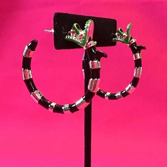 Beetlejuice Sandworm Hoop Earrings - Picture 2 of 3